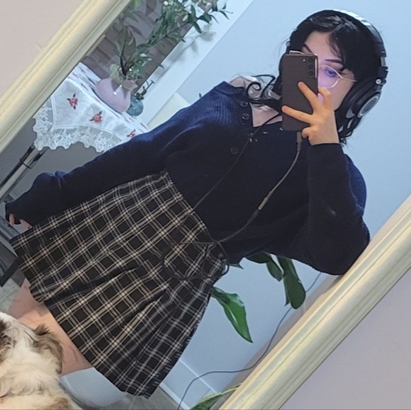 5/$20 Black white plaid check mini pleated skirt H&M 0 - Picture 2 of 9